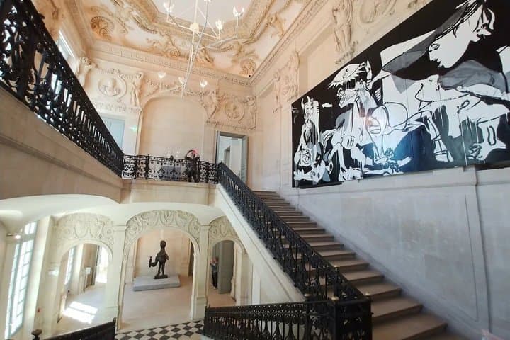 Paris Walking Tour with Picasso Museum Ticket — photo 7