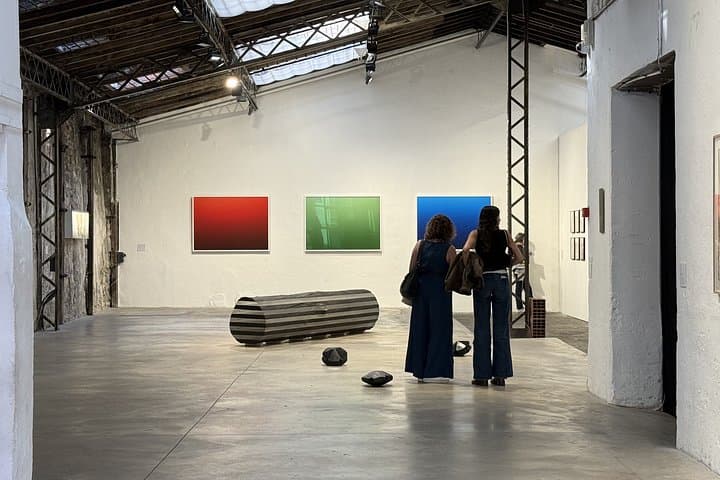 Paris Art Galleries Private Tour with a Curator — photo 2