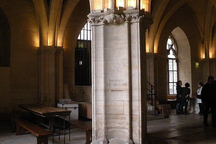 Conciergerie Paris Entry Tickets with Audio Guide Tablet — photo 4