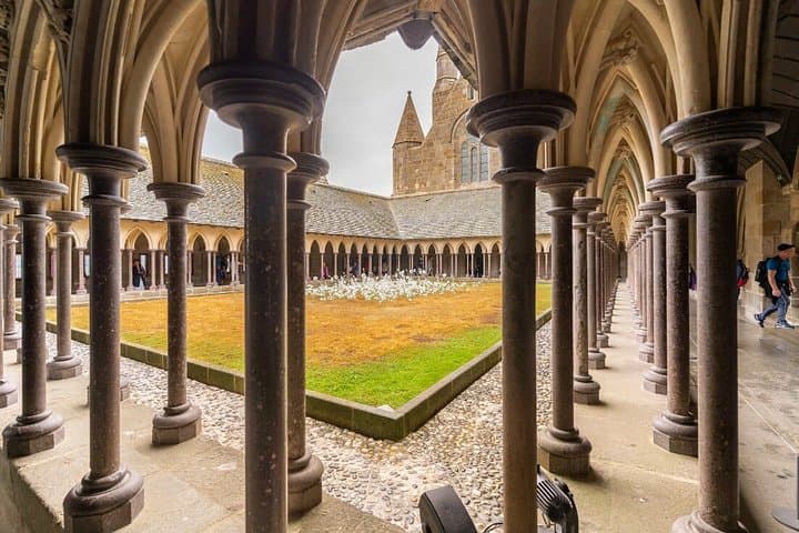 Mont Saint Michel Day Trip from Paris with English Speaking Guide — photo 6