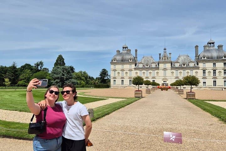 Loire Valley Castles Small-group Guided Day Trip from Paris — photo 4