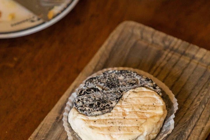 Paris Le Marais Food Tour With 10+ Tastings, Cheese, Wine & More — photo 8