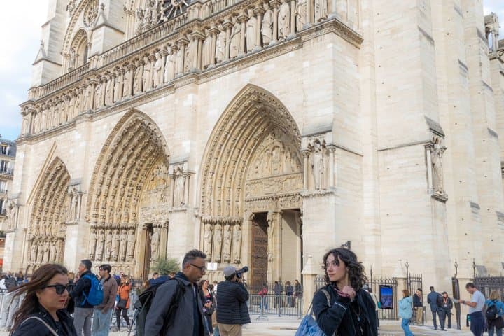 Notre Dame and Latin Quarter Food Tour with 10 Authentic Tastings — photo 3