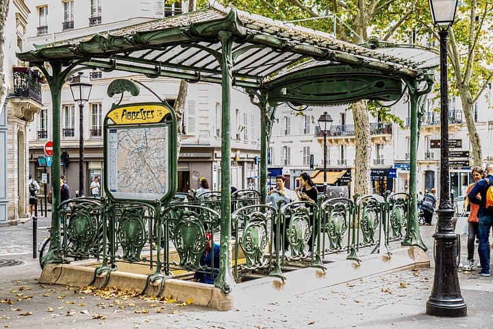 Montmartre Self Guided Tour of Scandal and Art — photo 3