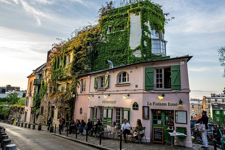 Montmartre Self Guided Tour of Scandal and Art — photo 5