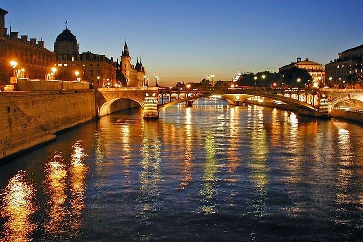 Seine Flexible Ticket Cruise with Multilingual Audio Guide — photo 3