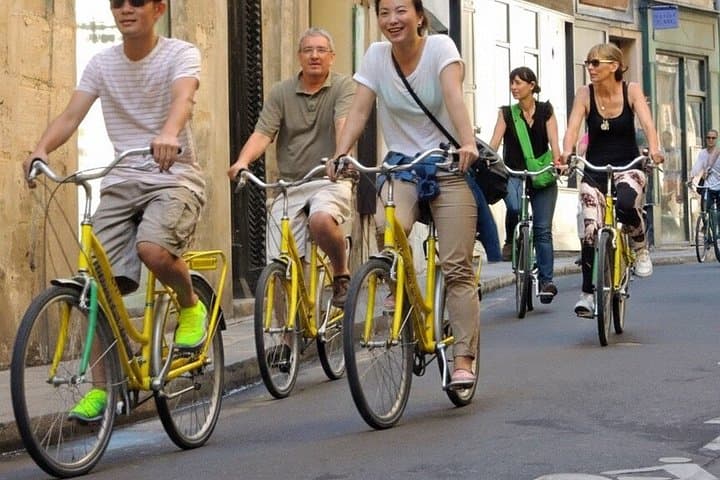 Paris Local Districts and Off the Beaten Track Guided Bike Tour — photo 6