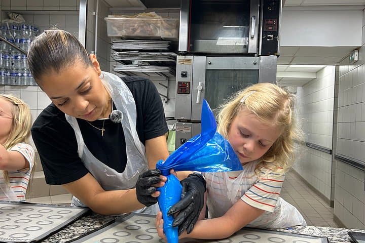 Paris French Baking Experience - Bread/Croissant or Macaron Class — photo 6
