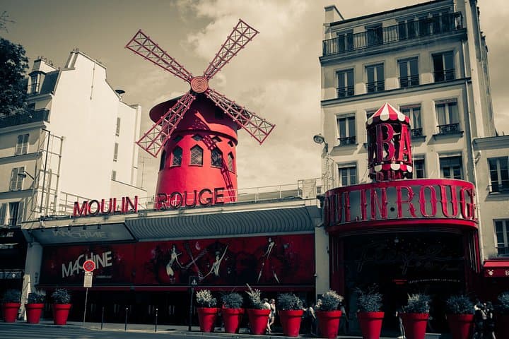 Paris Montmartre Self-Guided Walking Tour and Scavenger Hunt — photo 4