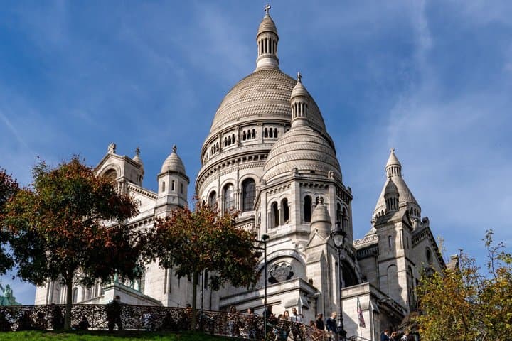 Paris Montmartre Self-Guided Walking Tour and Scavenger Hunt — photo 13