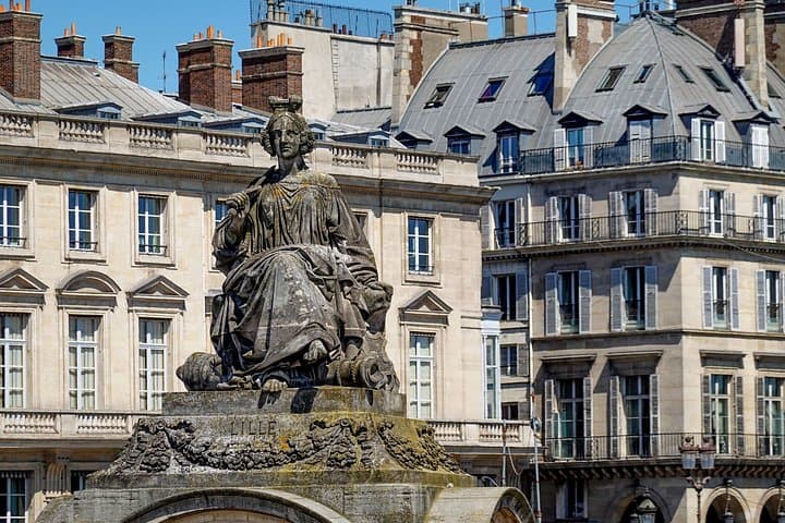 Paris Montmartre Self-Guided Walking Tour and Scavenger Hunt — photo 15