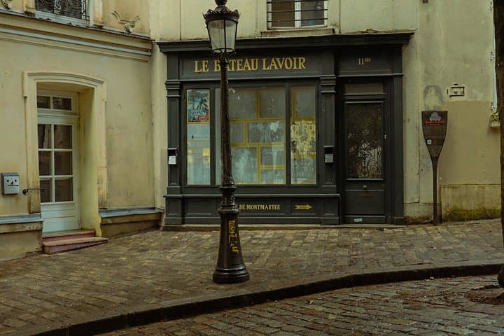 Paris Montmartre Self-Guided Walking Tour and Scavenger Hunt — photo 9