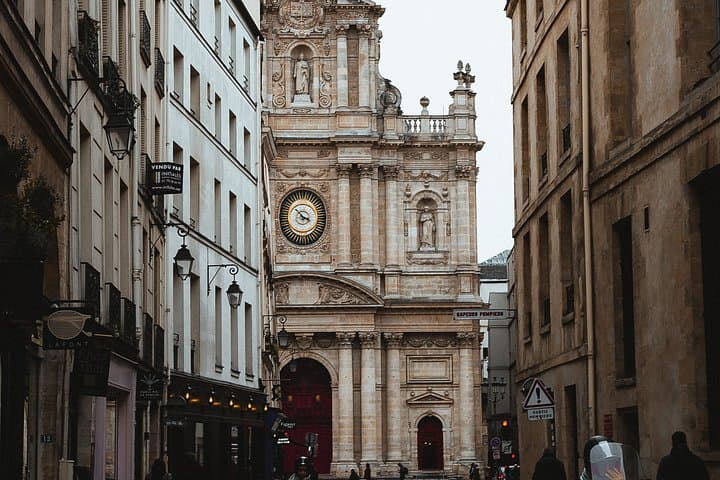 Paris Montmartre Self-Guided Walking Tour and Scavenger Hunt — photo 6