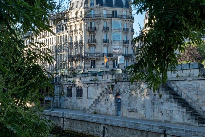Paris Le Marais Self Guided Walking Tour & Scavenger Hunt — photo 12