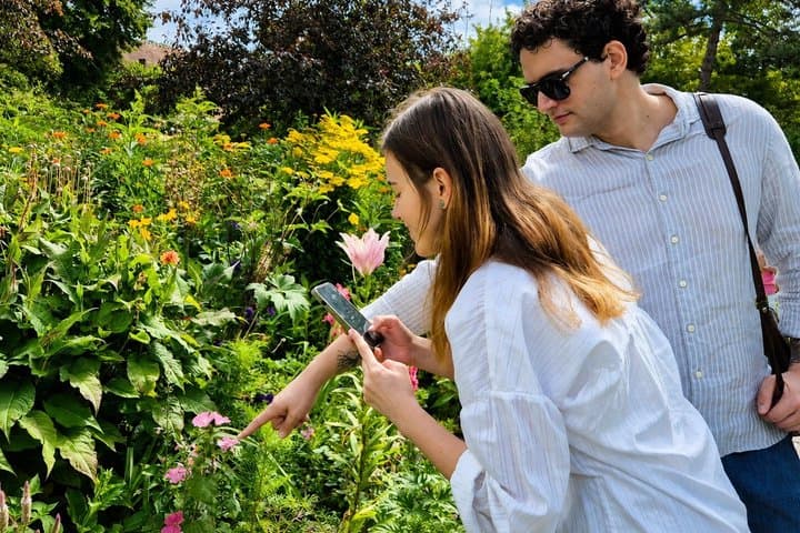 Paris to Giverny Half Day Trip Monet's House & Gardens by Minivan — photo 10