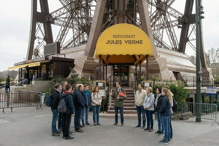 Eiffel Tower Elevator Tour with Interactive Guide+Optional Summit — photo 4
