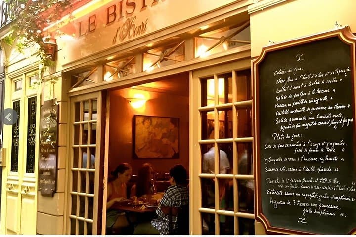 Montmartre French Bistrot, Aperitif and Wine Tasting Walking Tour — photo 8