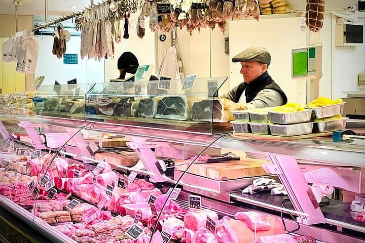 Local Aligre Food Market Walking Tour near the Marais — photo 8