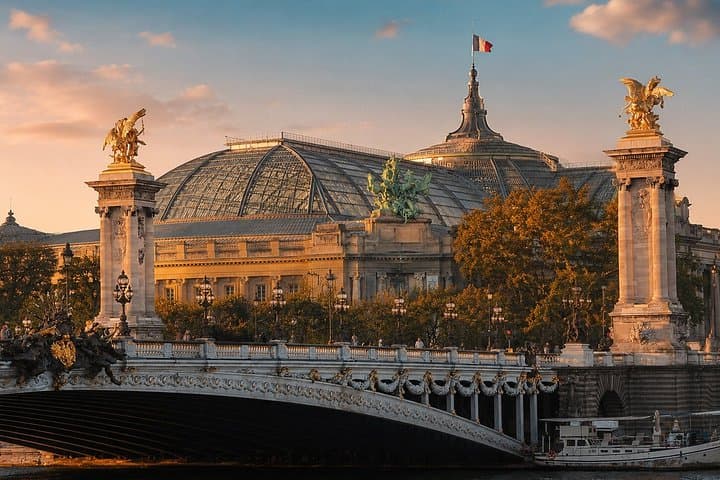 Paris Treasure Hunt – Explore the Seine from Louvre to Eiffel — photo 6