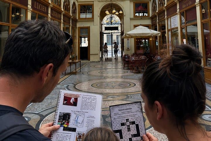 Explore the Covered Passages of Paris with a track game — photo 3