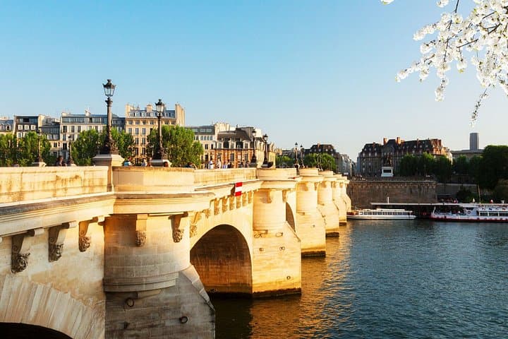Paris Scavenger Hunt & Highlights Self-Guided Walking Tour — photo 9