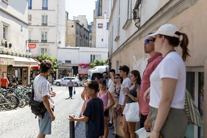 Paris Montmartre Chocolates and Pastry Private Food Tour — photo 5