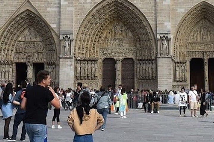 Guided Tour of Paris Discover Iconic Landmarks with an Expert — photo 2