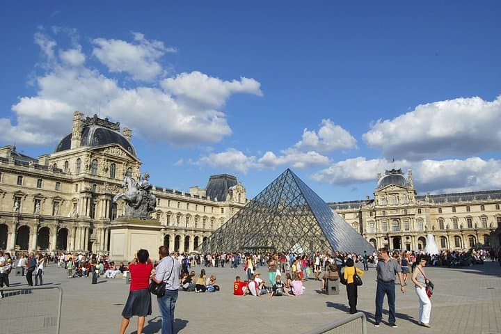 Guided Tour of Paris Discover Iconic Landmarks with an Expert — photo 15