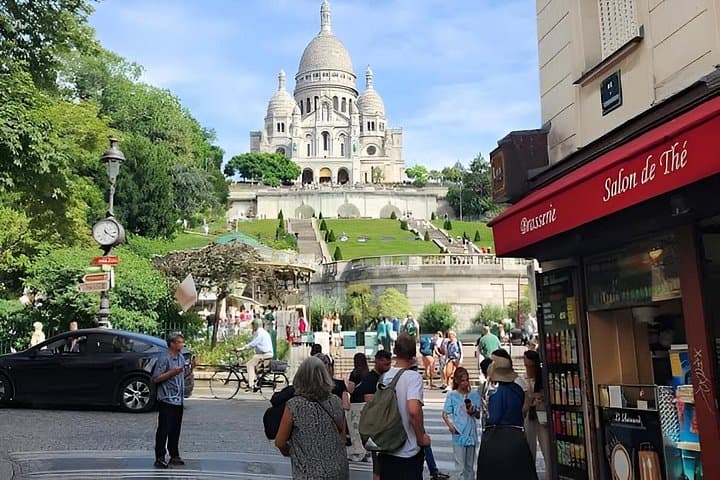 Guided Tour of Paris Discover Iconic Landmarks with an Expert — photo 17
