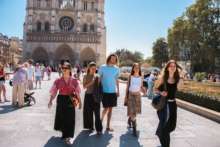 Legends of Paris, Historic City Centre Walking Tour — photo 4