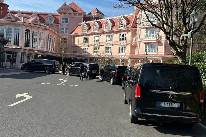Private Van Transfer Paris Airport CDG to Paris — photo 9