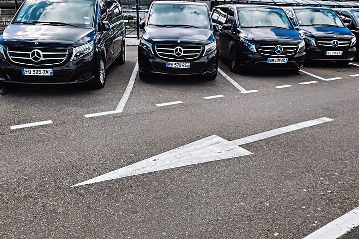 Private Van Transfer Paris Airport CDG to Paris — photo 2