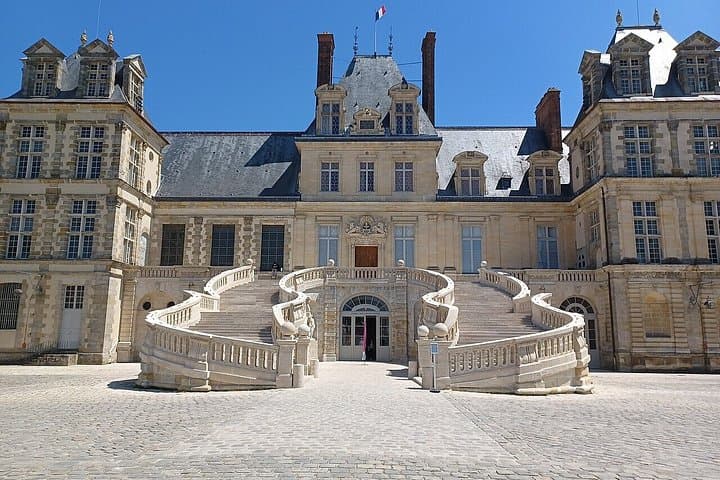 From Paris Château de Fontainebleau Vaux-le-Vicomte Guided Tour — photo 1