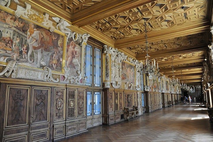 From Paris Château de Fontainebleau Vaux-le-Vicomte Guided Tour — photo 11