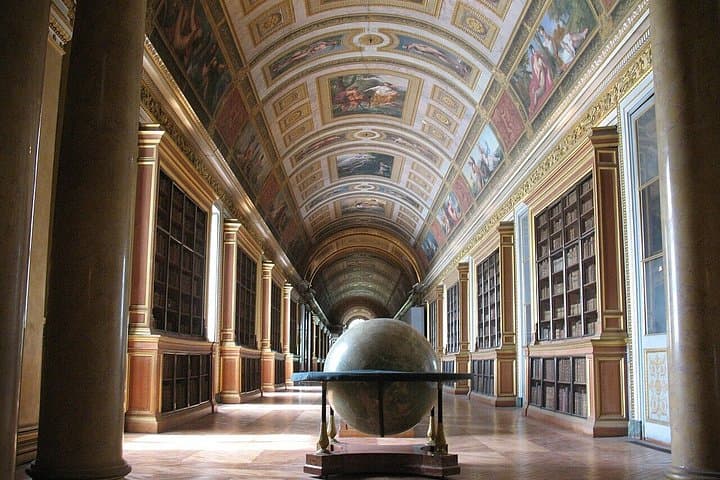 From Paris Château de Fontainebleau Vaux-le-Vicomte Guided Tour — photo 2