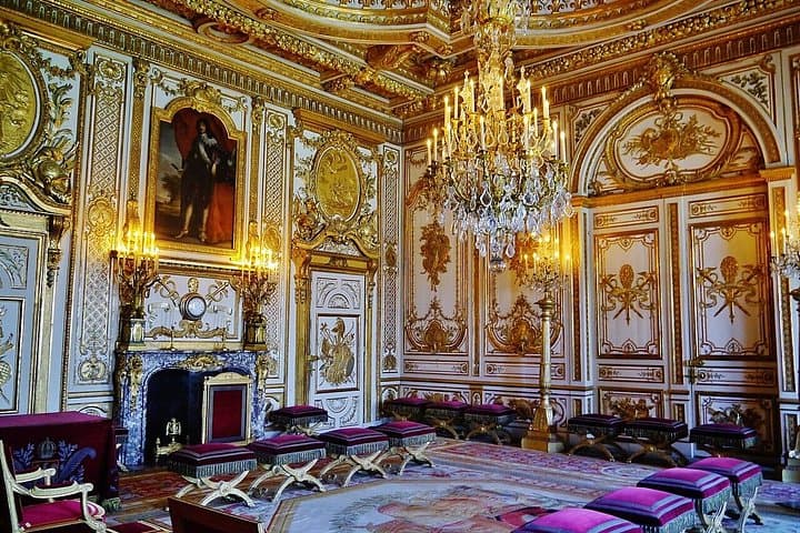 From Paris Château de Fontainebleau Vaux-le-Vicomte Guided Tour — photo 13