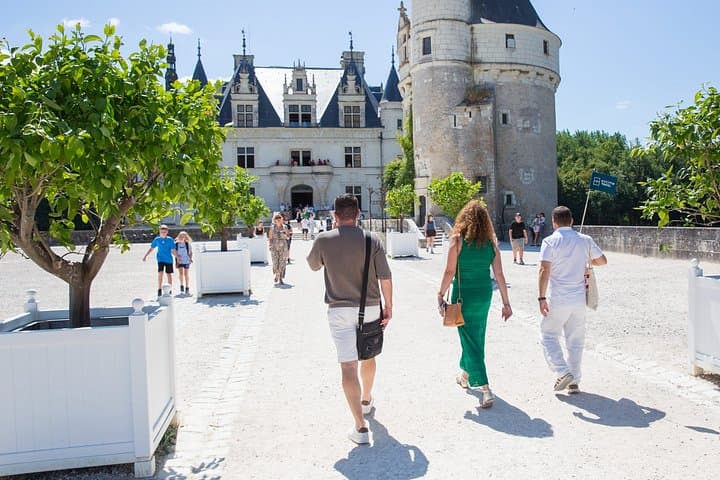 Guided Loire Valley Day Trip with Chambord, Chenonceau & Cheverny — photo 5