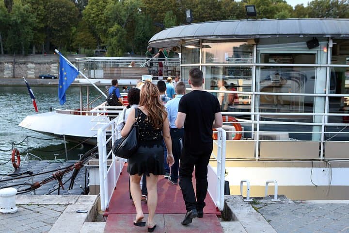 Eiffel Tower Tour with Optional Summit and Seine River Cruise — photo 7