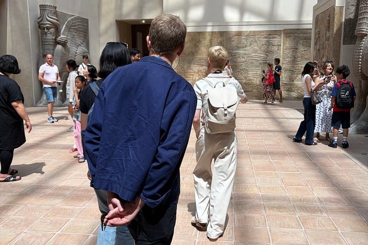 Louvre: Everything but the Mona Lisa - Limited to 6 Guests — photo 12