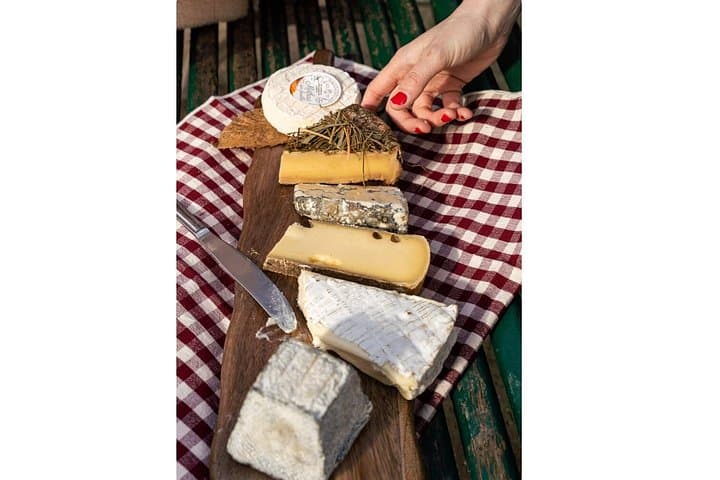 Paris Cheese Walk: Learn how to buy and taste 10 cheeses — photo 2