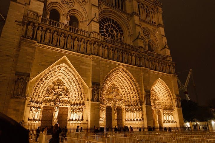 Notre-Dame and Hidden Paris A Local’s Walking Tour — photo 1