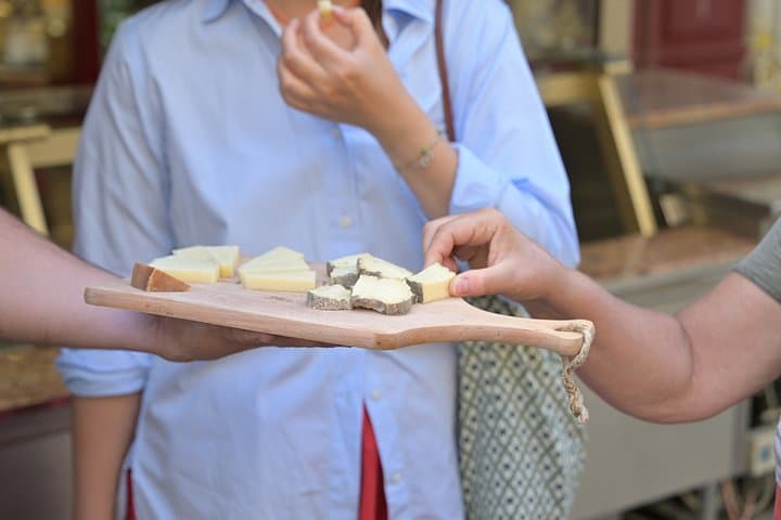 Paris: Eiffel Tower Local Food Tour with Oysters, Cheese & Wine — photo 15