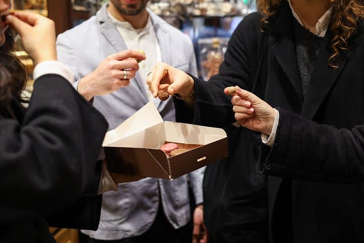 Paris French Sweets Tasting Tour with Pastries and Chocolates — photo 9