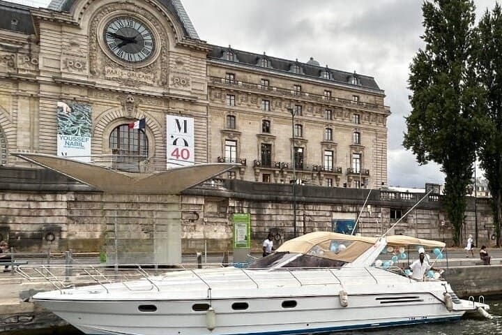Private and Romantic Cruise on the Seine — photo 1