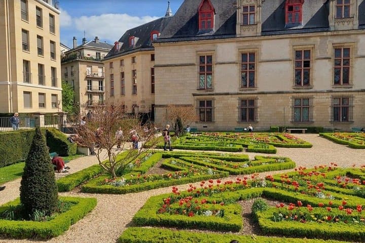 Paris Le Marais Guided Walking Tour — photo 8