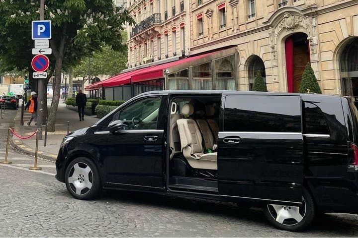 Paris City Center to CDG Airport – Premium Private Transfer — photo 7