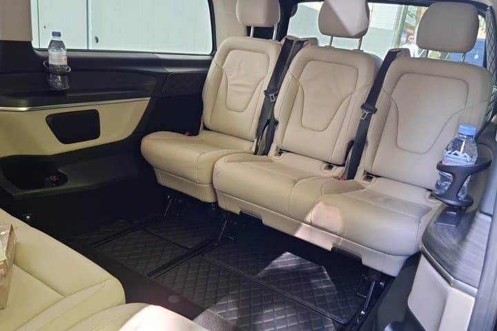 Paris City Center to CDG Airport – Premium Private Transfer — photo 8