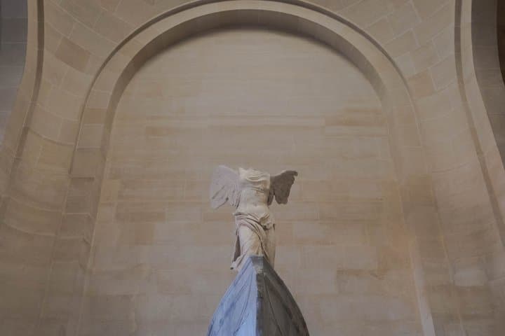 Guided Tour of the Louvre Museum with Seine River Cruise Ticket — photo 19