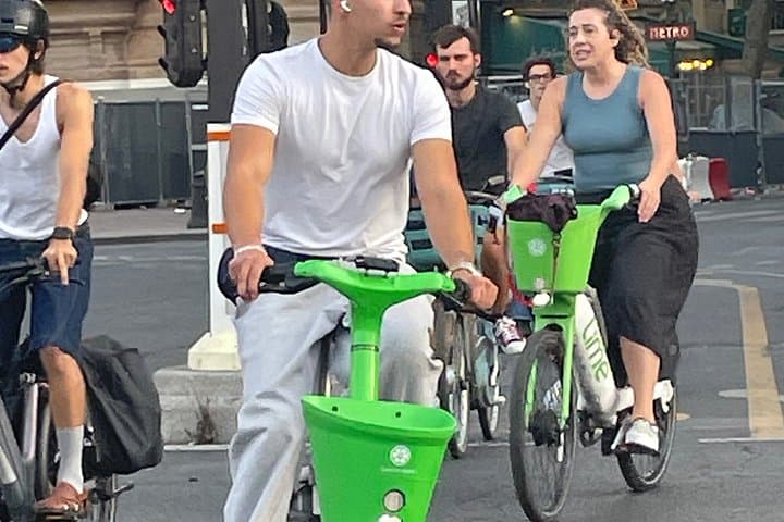 Private electric bike across the wonders of Paris — photo 13