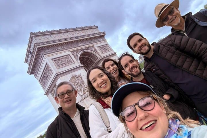 Paris Half-Day: 30+ Sights, Eiffel Tower, Montmartre & Notre-Dame — photo 18